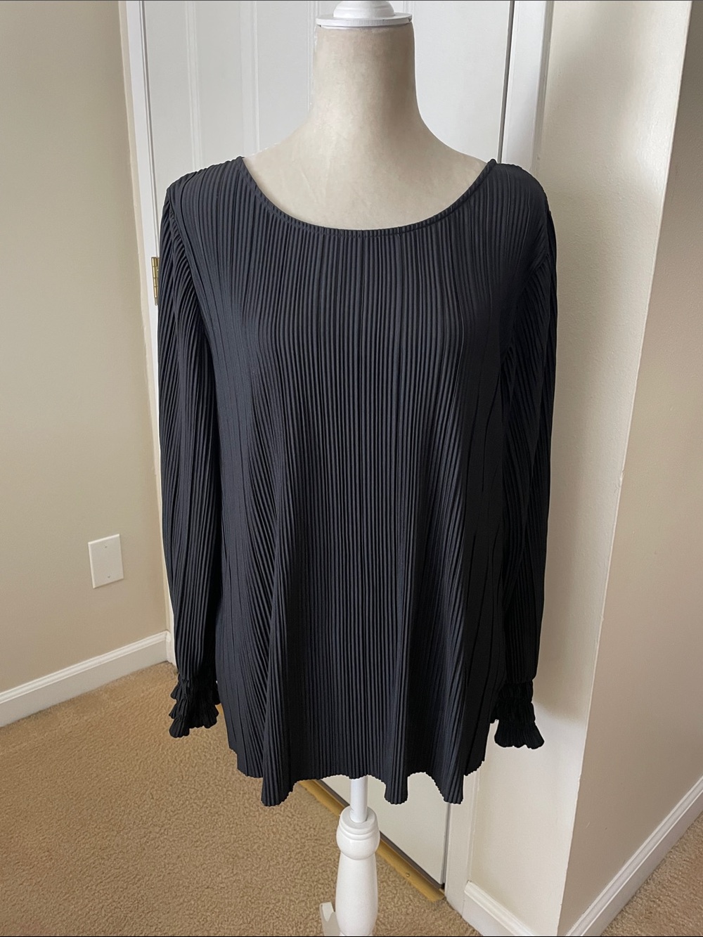 Ava & Viv Pleated Long-Sleeve Blouse - Black